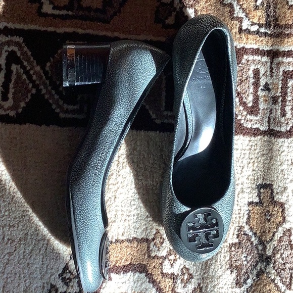 Tory Burch leather heels - Picture 2 of 4